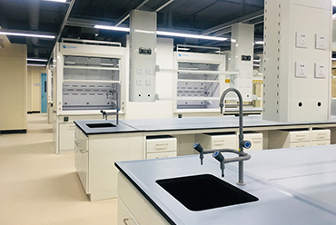 實驗室家具中心